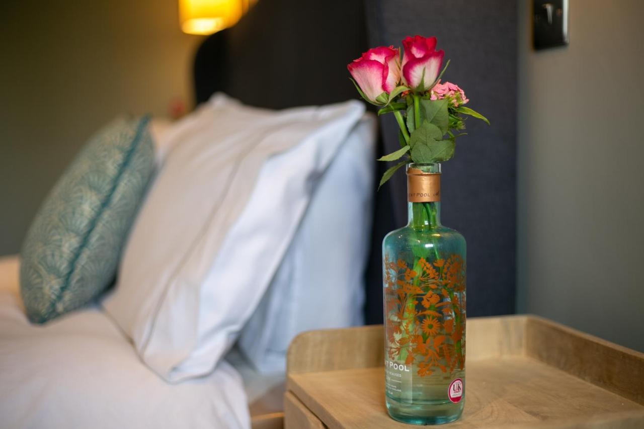 The Cowdray Arms Bed and Breakfast Worth  Exteriör bild
