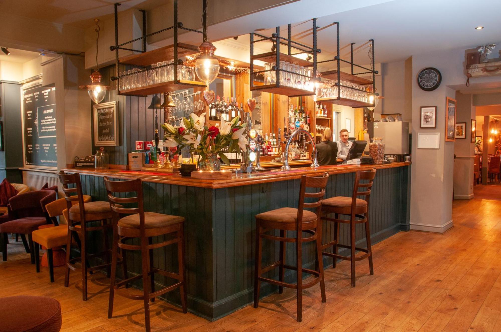 The Cowdray Arms Bed and Breakfast Worth  Exteriör bild